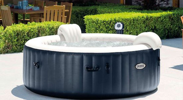 How Can You Modify Your Deck To Hold a Hot Tub?